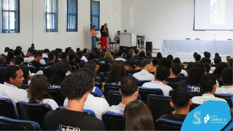 FEIRA DE PROFISSÕES: Estudantes do Ensino Médio mergulham no ambiente universitário nessa quinta-feira (28)